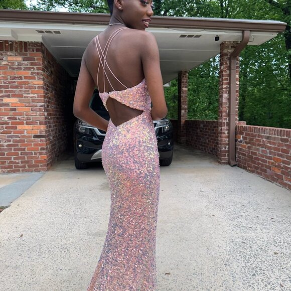 Gown - Picture 3 of 3